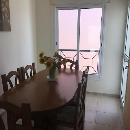 דירה Limnos Gardens